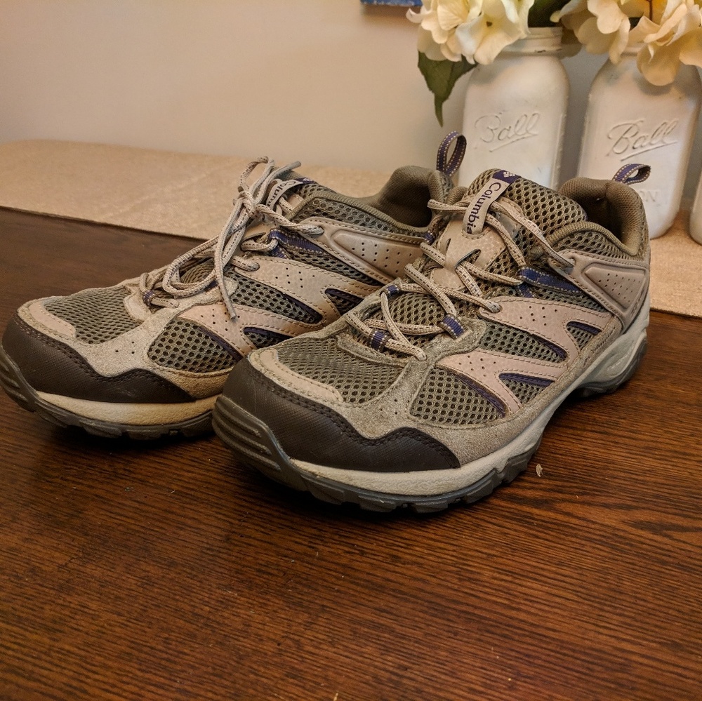 Columbia Hiking Shoes 9.5